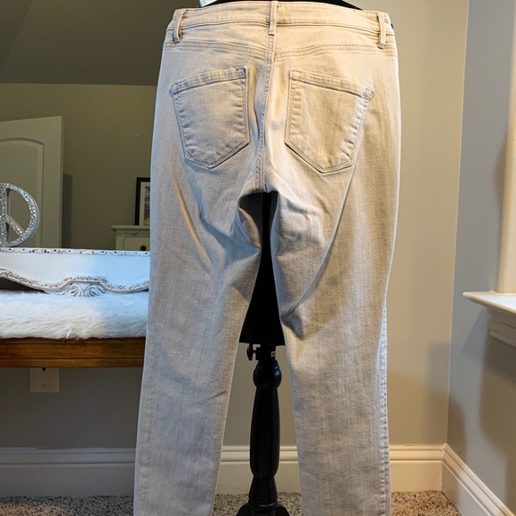 Loft Curvy Skinny Light Grey Jeans Size 4 - Picture 6 of 7